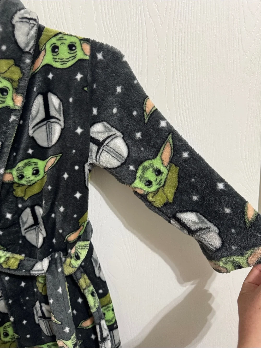 Star Wars Mandalorian Helmet  Baby Yoda Grogu Boys Bathrobe XS 4-5 Kidcore